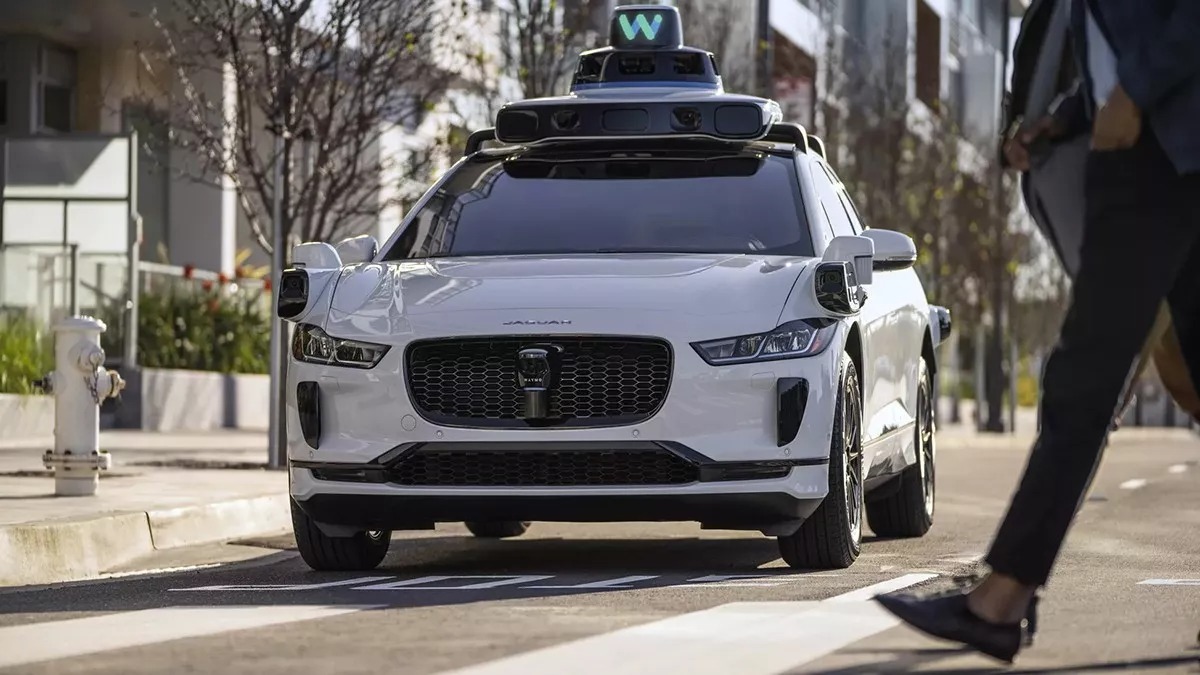 Τα robotaxi της Waymo έτοιμα για το Λονδίνο, αλλά είναι έτοιμη η πόλη;