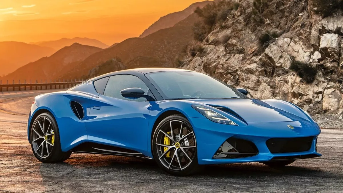 Lotus: Επιστροφή στους θερμικούς κινητήρες με νέα υβριδικά V6 και V8 σύνολα