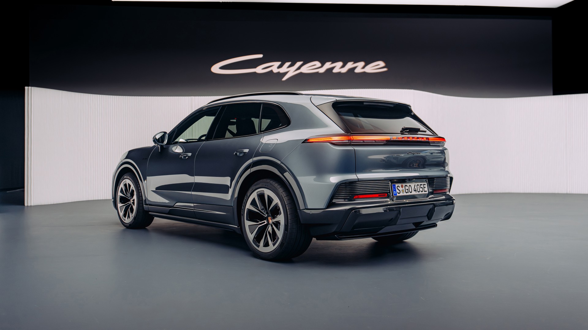 Porsche: Επιστρέφει στη Γερμανία η παραγωγή της Cayenne;