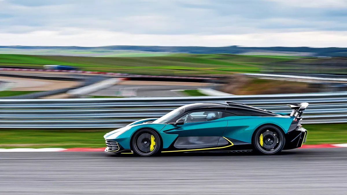 Η Aston Martin Valhalla σύντομα και σε έκδοση Spider