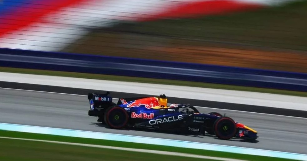 F1 GP Μπαχρέιν: Πρώτo pole στη σεζόν για Verstappen