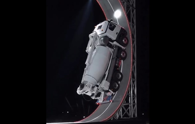 Πετά και η μπετονιέρα μετά το Tesla!