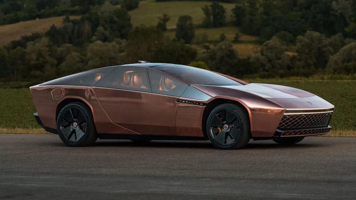 Μια Maserati του οίκου Giugiaro από χαλκό!